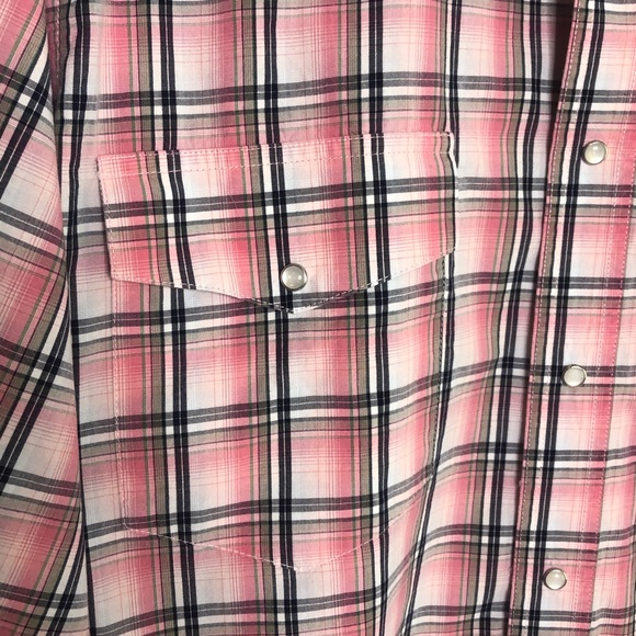 Wrangler men’s vintage pink plaid western shirt, size XL - Picture 4 of 7